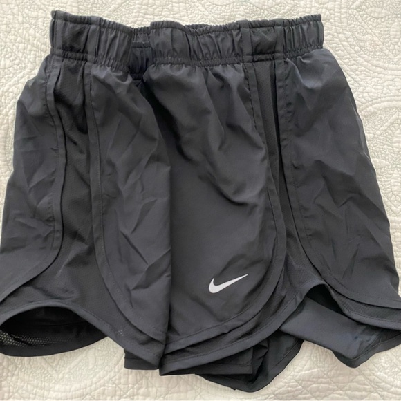 Nike Dri-Fit XL Black NWOT - Picture 1 of 2